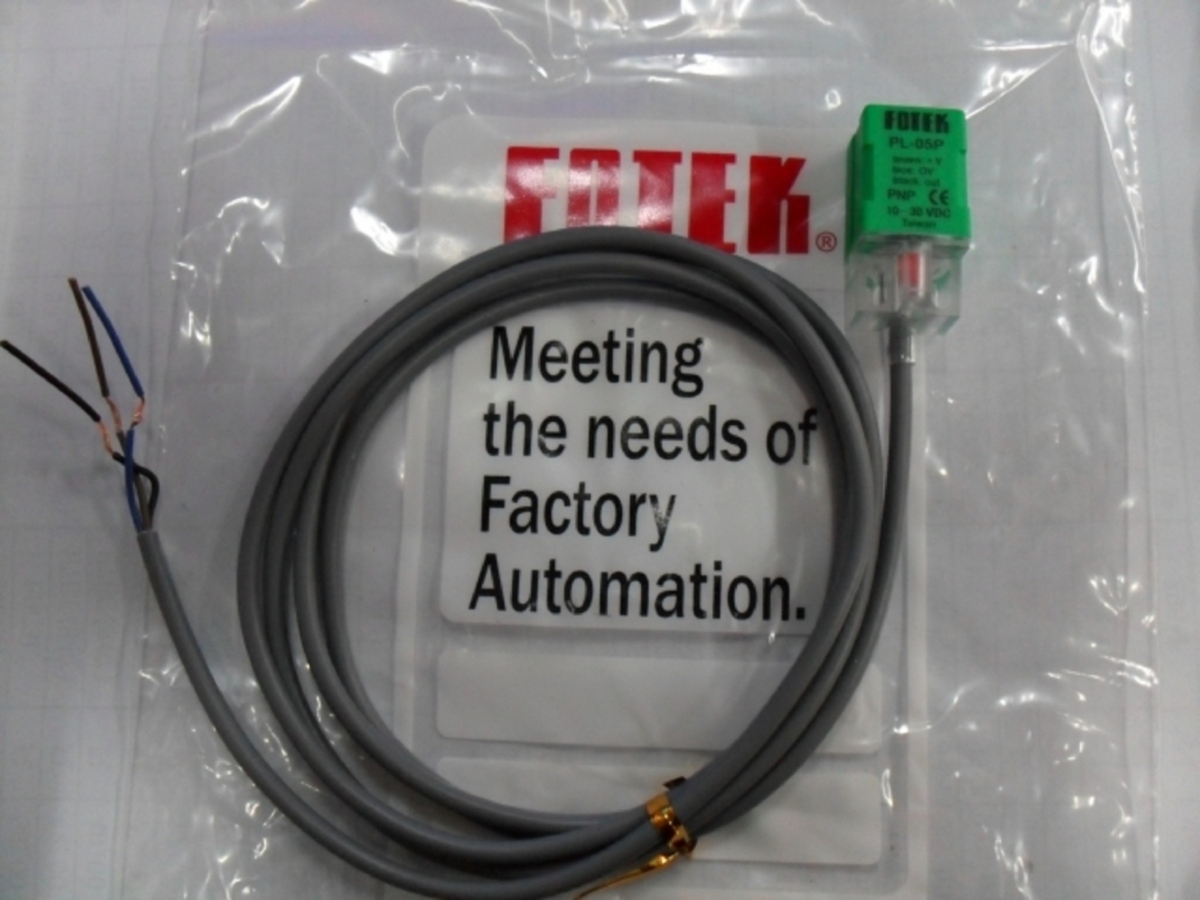Cảm biến tiệm cận Fotek PL-05P PNP