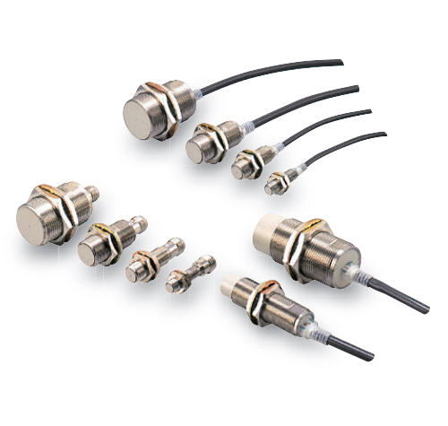 Cảm biến tiệm cận Omron E2EM-X8C1 2M
