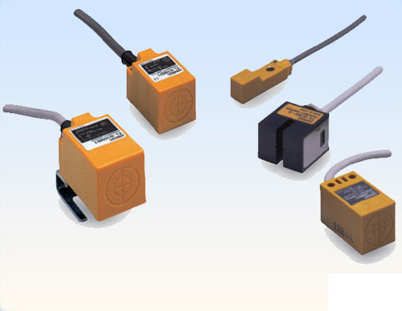 Cảm biến tiệm cận Omron TL-N5ME2