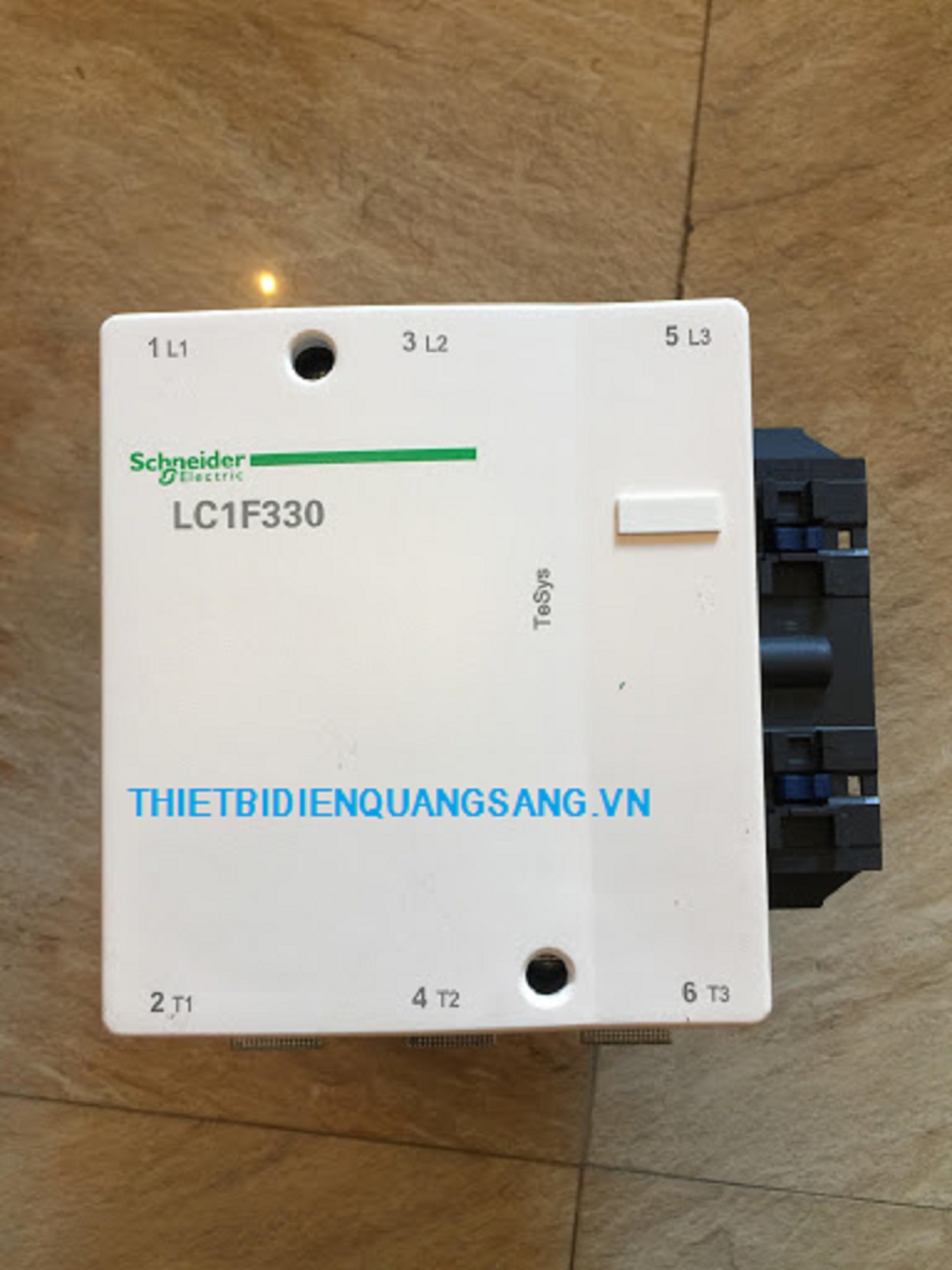 KHỞI ĐÔNG TỪ SCHNEIDER LC1F330